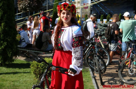 День Незалежності України в Рахові відзначать велопарадом у вишиванках