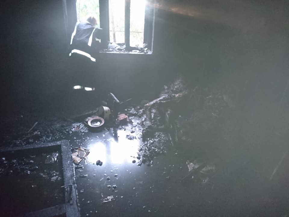 На Берегівщині внаслідок необережного паління в пожежі загинув чоловік, що не міг самостійно пересуватися (ФОТО)