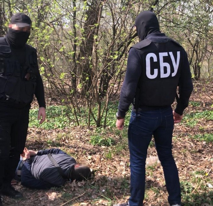 Мешканця Ужгорода за продаж військових гранат засуджено до 3-ох років тюрми