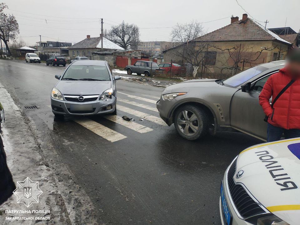 В Ужгороді й Мукачеві за пів дня трапилося 14 ДТП (ФОТО)