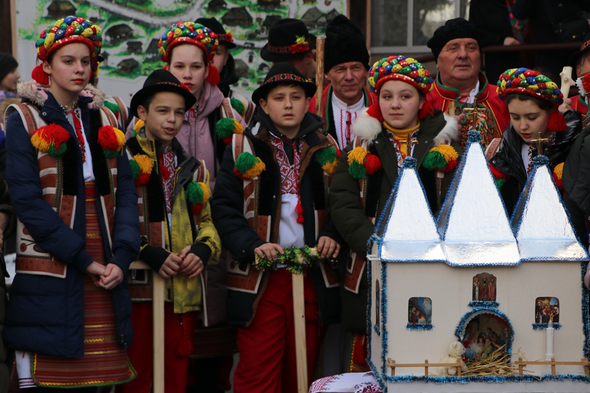 Скансен в Ужгороді звучав різдвяними піснями з усіх куточків Закарпаття (ФОТО)