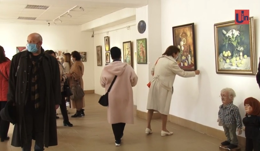 До ювілею Ольги Скакандій в Ужгороді розпочалася виставка її самобутніх робіт (ВІДЕО)