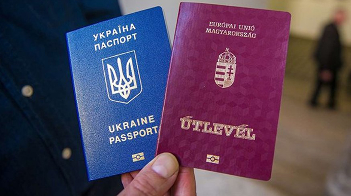 53% опитаних закарпатців не підтримують ідею подвійного або множинного громадянства в Україні