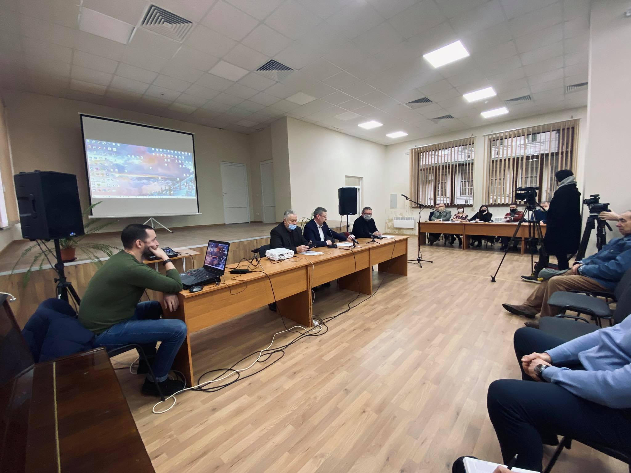 У Мукачеві  обговорили з громадськістю будівництво сміттєпереробного заводу (ФОТО)