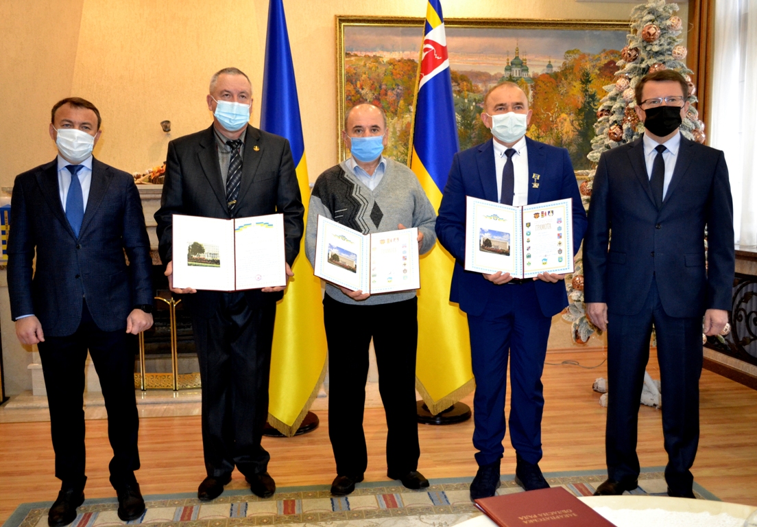 В Ужгороді вручили відзнаки ліквідаторам наслідків Чорнобильської аварії (ФОТО)
