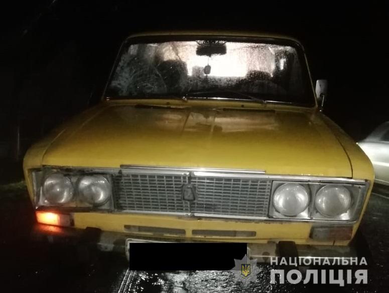 На Виноградівщині водій ВАЗу, збивши на смерть пішохода, що перебігав дорогу, самостійно повідомив про ДТП у поліцію (ФОТО)