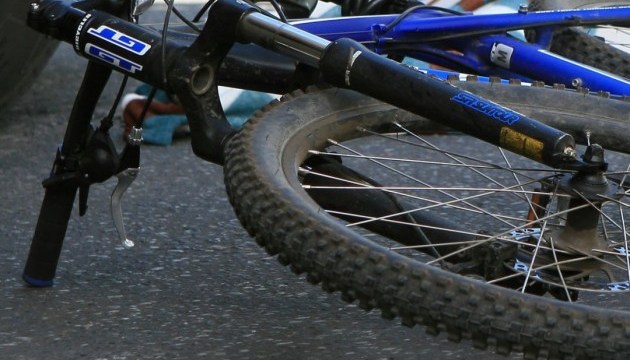 В Ужгороді Fiat збив велосипедиста, постраждалий – у лікарні