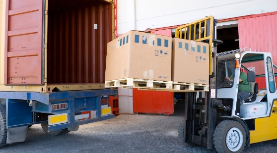 Підприємствами транспорту на Закарпатті у січні перевезено на 37,1% менше вантажів, ніж цього ж місяця торік 