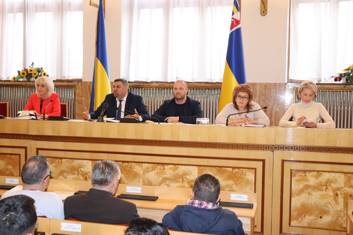 У Закарпатській ОДА обговорили соціальні проблеми циган області (ФОТО)