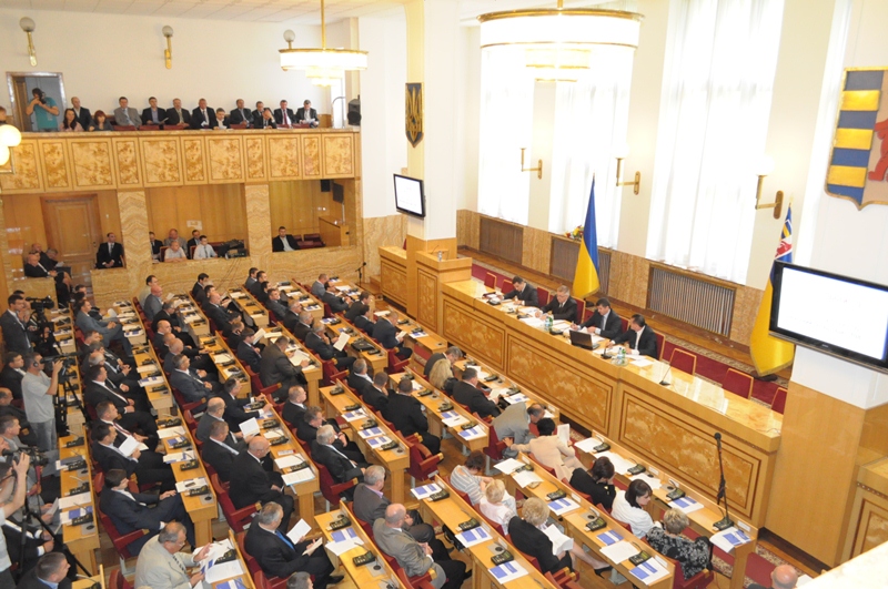 З ініціативи депутатів Закарпатської облради голова скликає позачергову сесію щодо криміногенної ситуації в області