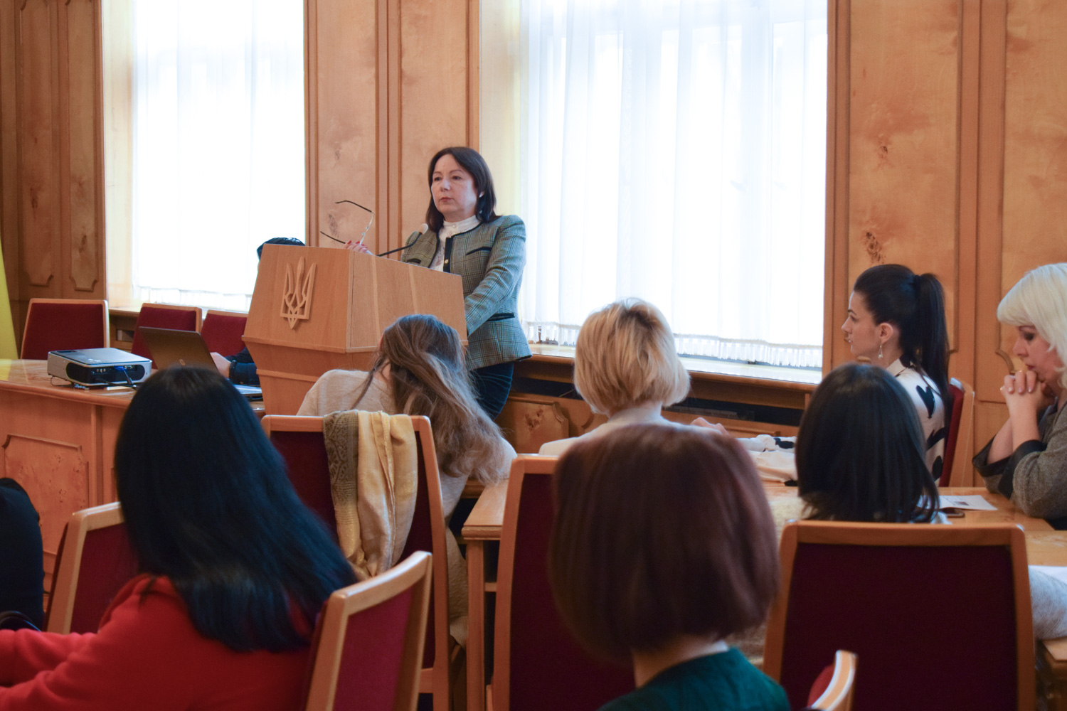 Круглий стіл з питань забезпечення рівних прав та можливостей жінок і дівчат відбувся в Ужгороді (ФОТО)