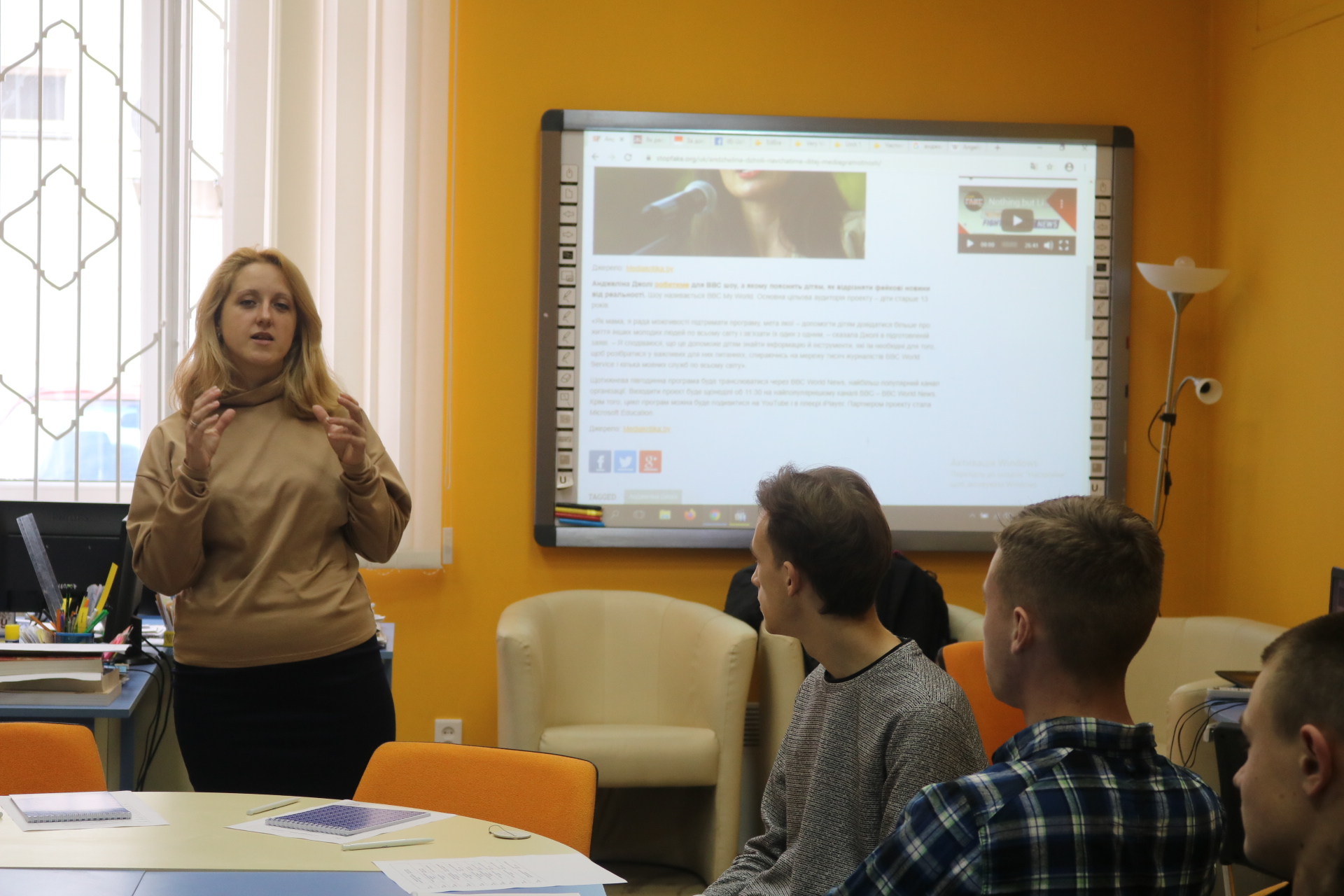 В Ужгороді запрацювала "бібліотечна" перша Медіа-школа (ФОТО)
