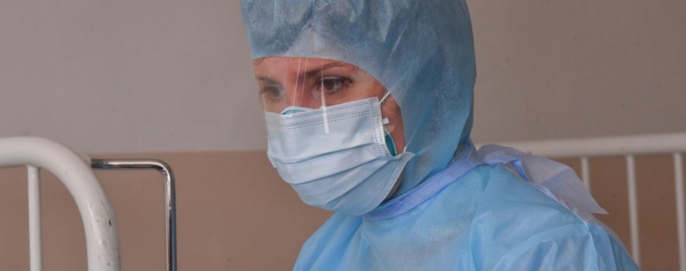 У лікаря й медсестри пульмонологічного відділення лікарні Ужгорода підтверджено  COVID-19