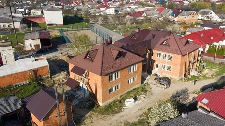 На Тячівщині триває будівництво середньої школи в Тернові та дитсадка в Нижній Апші (ФОТО)
