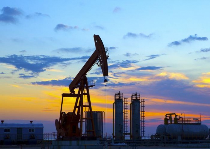 Ціни на американську нафту вперше за 20 років упали нижче $15