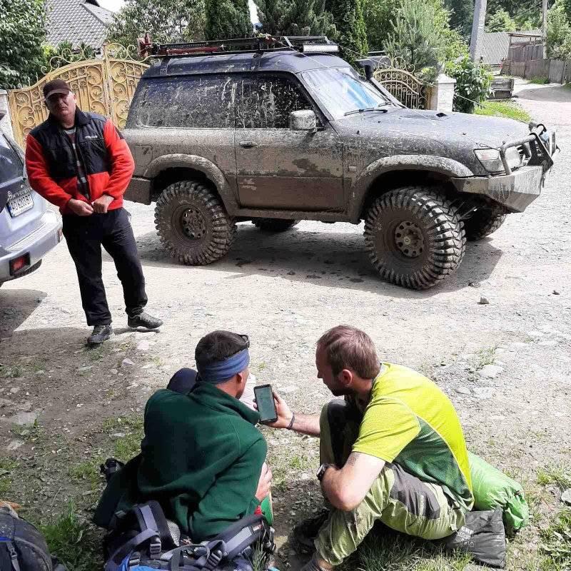 На Рахівщині рятувальники транспортували з гори травмованого туриста (ФОТО)