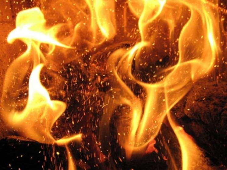 На Рахівщині пожежа понищила "Москвич"