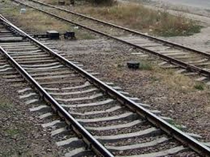 На Берегівщині поблизу залізничної колії виявлено понівечене тіло чоловіка