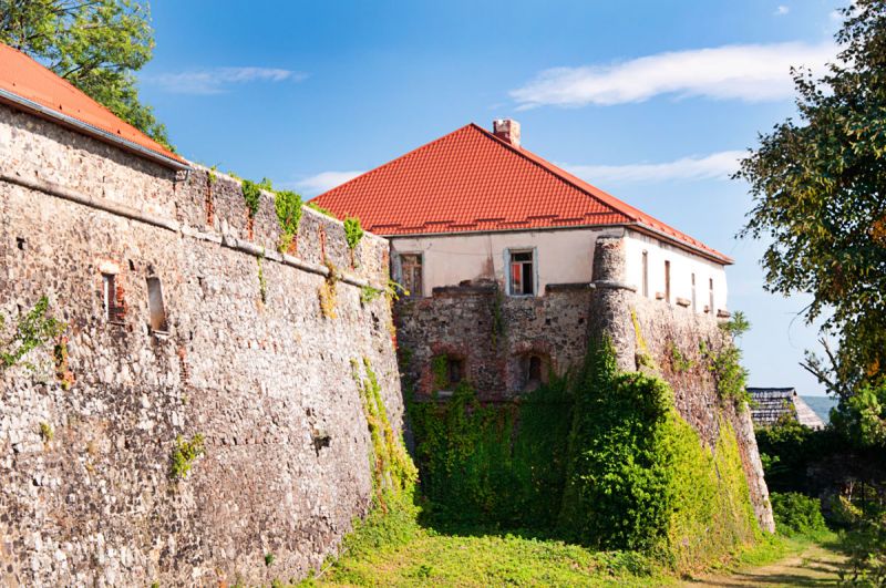 Ужгородський замок та обласну філармонію пропонуватимуть включити до переліку об'єктів "Великого будівництва"