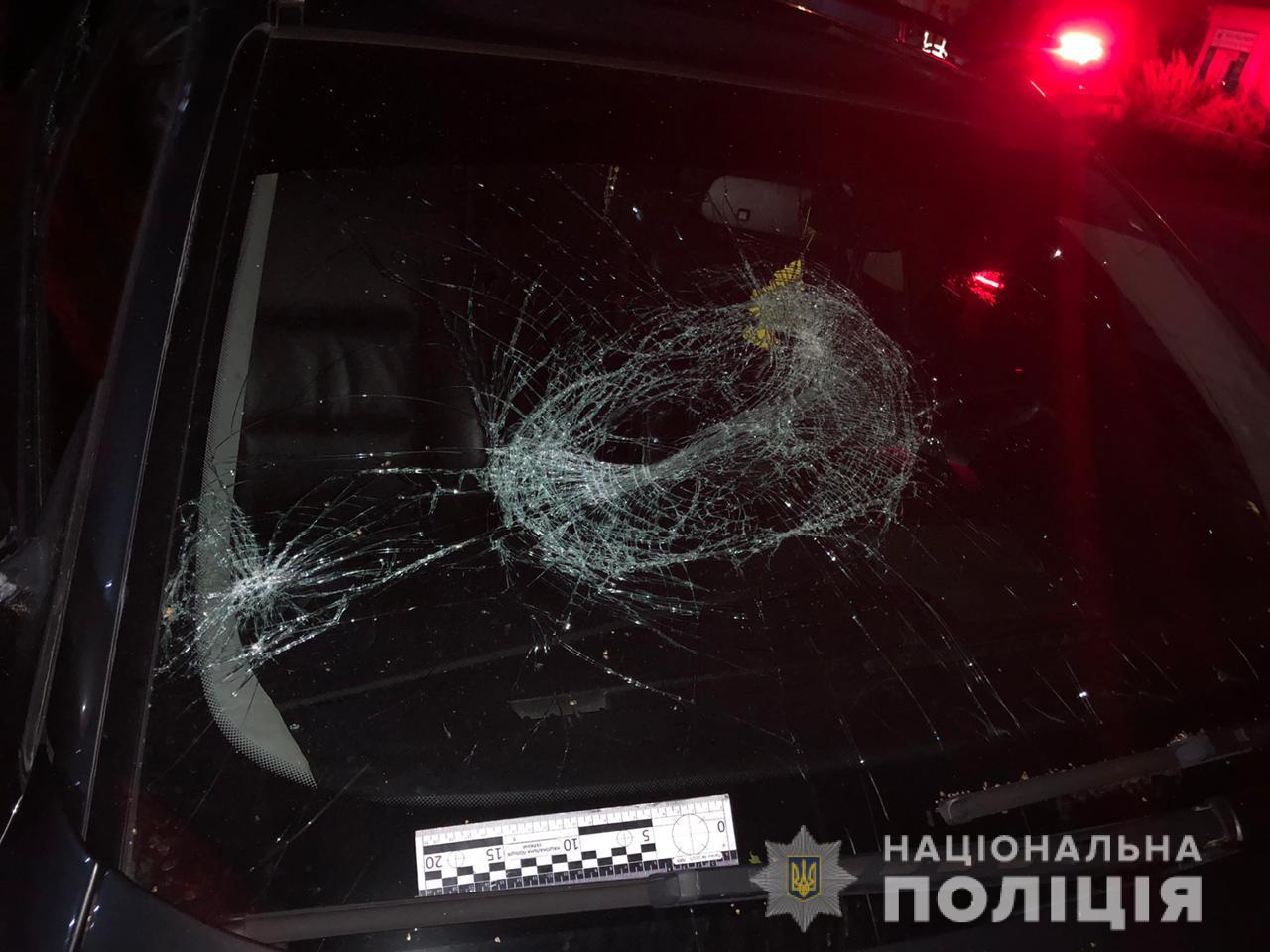 Імовірною причиною стрілянини у приужгородському Минаї в поліції називають неповернутий борг (ФОТО)