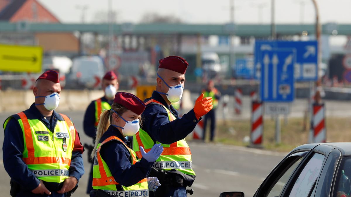 Угорщина з вересня планує посилити правила в'їзду через коронавірус