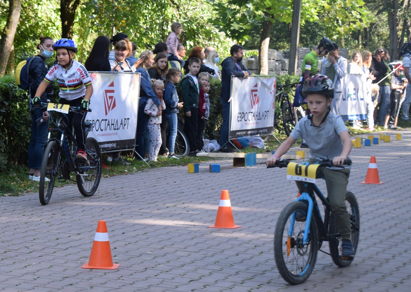 В Ужгороді відбувся відкритий турнір з велоспорту-маунтенбайку "Велолідер" (ВІДЕО)