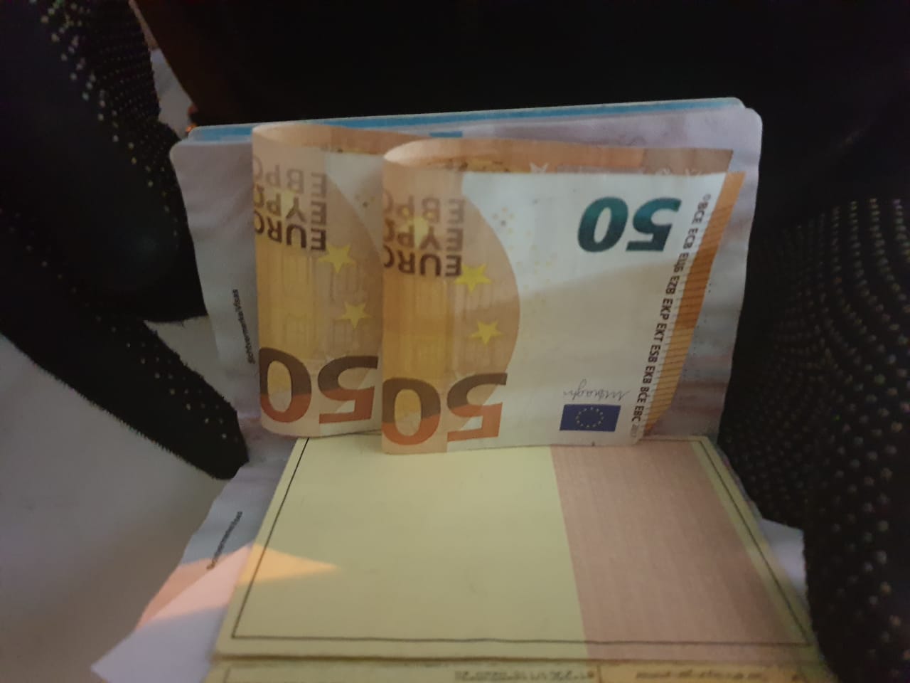 За незаконний пропуск на територію України австрієць пропонував хабар на кордоні у 100 євро