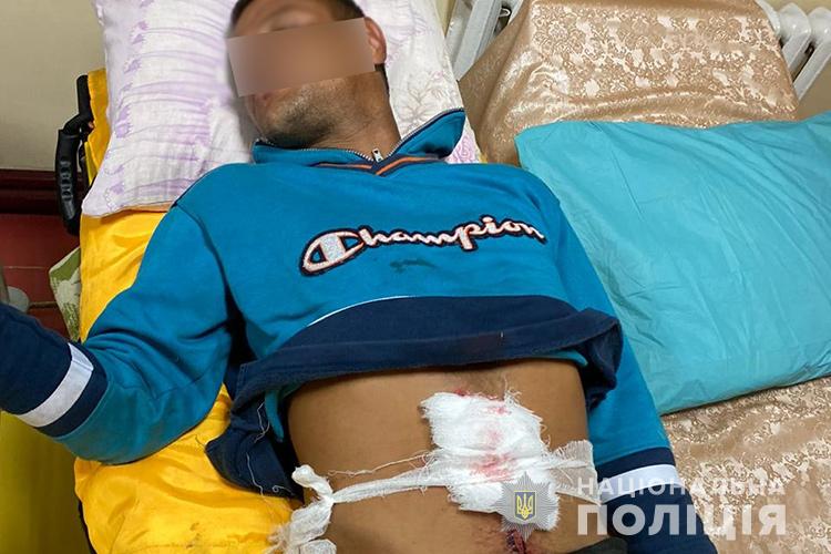 На Тернопільщині внаслідок сварки двох циган один із них опинився і лікарні з ножовим пораненням в живіт (ФОТО)