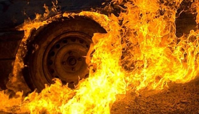 На Ужгородщині пожежа понищила ВАЗ