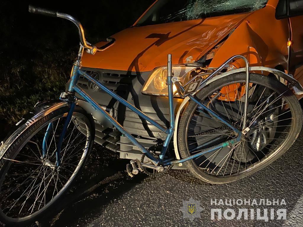На Ужгородщині під колесами авто загинув велосипедист (ФОТО)