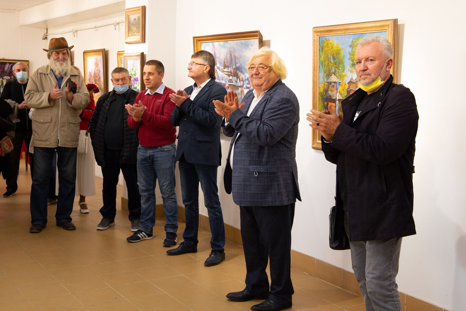 В Ужгороді відкрилася виставка до 70-річчя Василя Свалявчика (ФОТО)