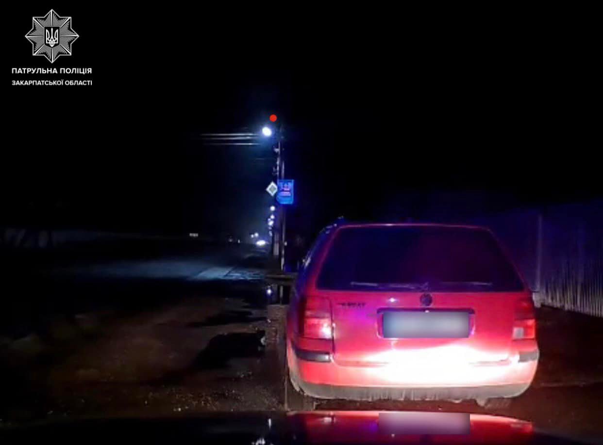 У Мукачеві позбавлений прав водій керував автомобілем "під кайфом" (ФОТО)