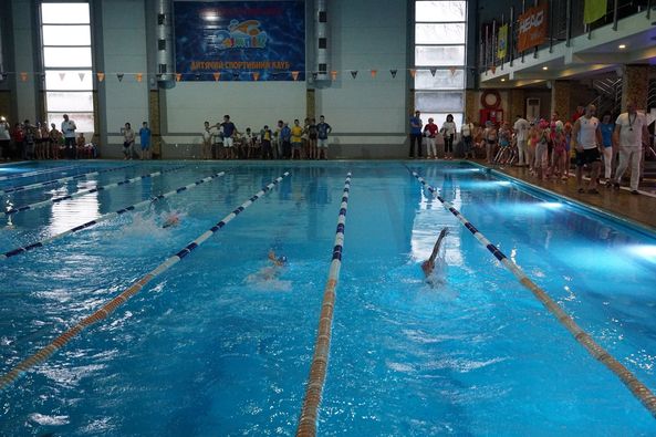 В Ужгороді пройшла відкрита першість міста з плавання (ФОТО)