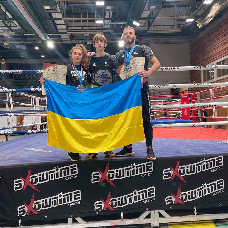 16-річний спортсмен із Ужгорода виборов перемогу на Чемпіонаті Німеччини з кікбоксингу (ФОТО)