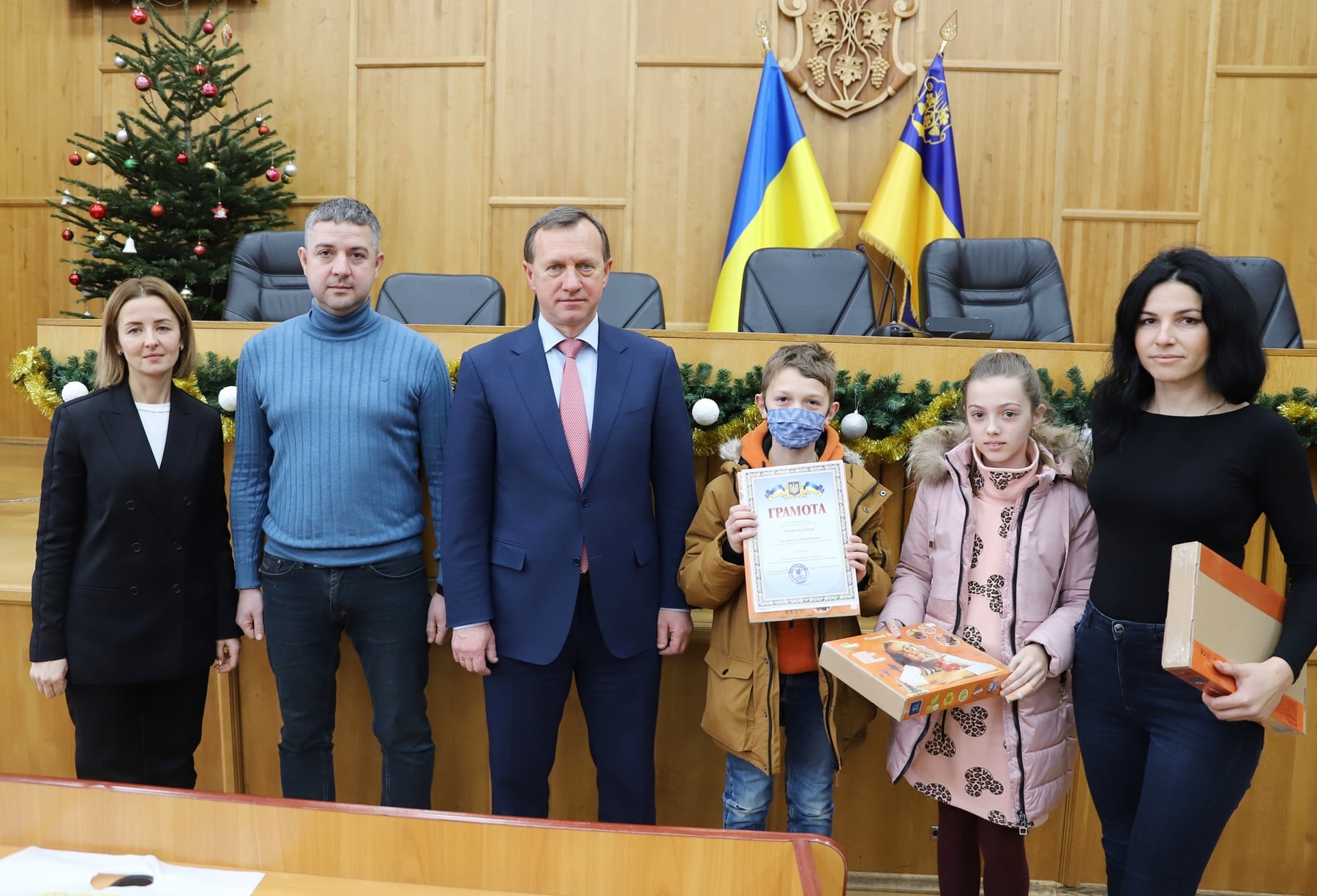 Ужгородських школярів нагородили за участь у творчих конкурсах (ФОТО)