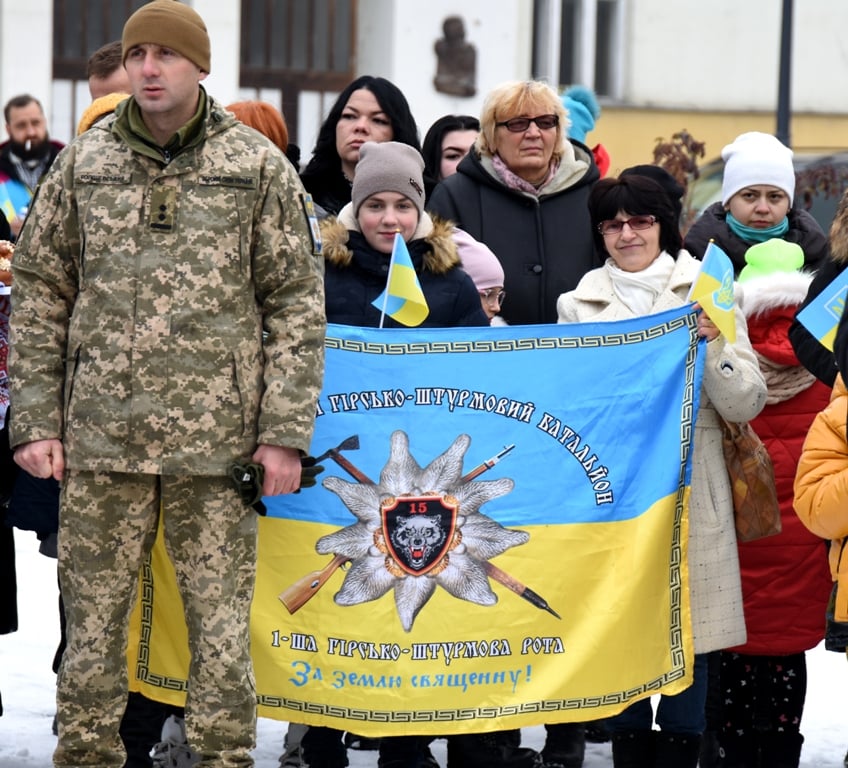 В Ужгороді зустріли бійців 128-ої закарпатської бригади, що повернулися з фронту (ФОТО)