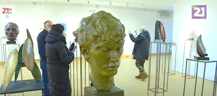 13 скульпторів представили свої роботи на обласній виставці в Ужгороді (ВІДЕО)