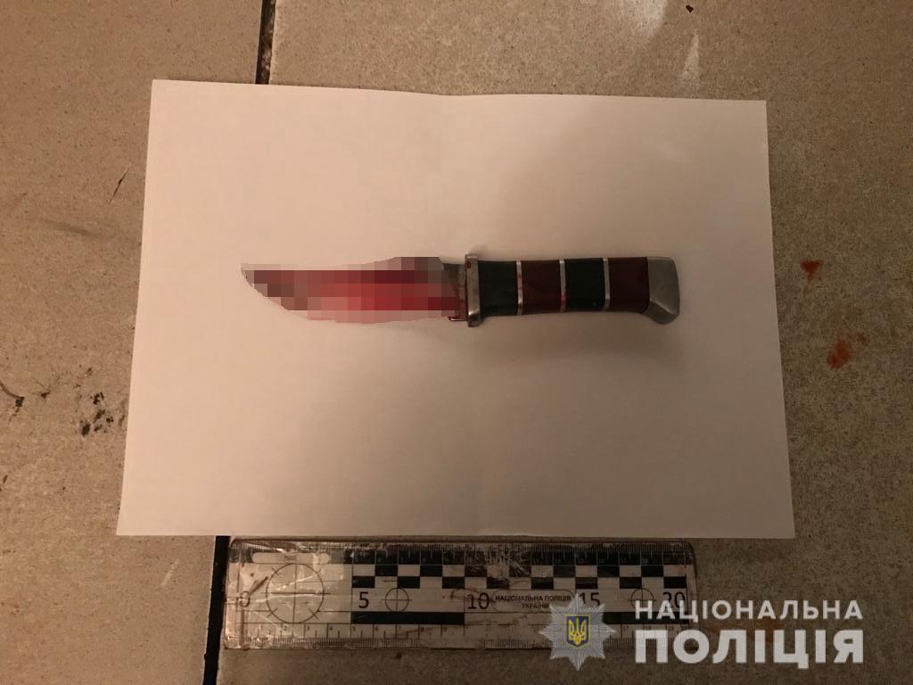 На Ужгродщині жінка під час сварки вдарила чоловіка ножем у шию (ФОТО)