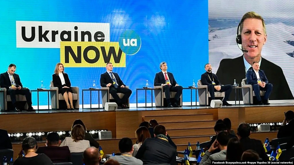 Під час форуму «Україна 30», організованого за ініціативи президента Володимира Зеленського, австрієць Гернот Ляйтнер, який є офіційним інвестором курорту на Закарпатті, публічно представив проєкт
