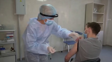У Мукачеві стартувала вакцинація проти COVID-19 (ВІДЕО)