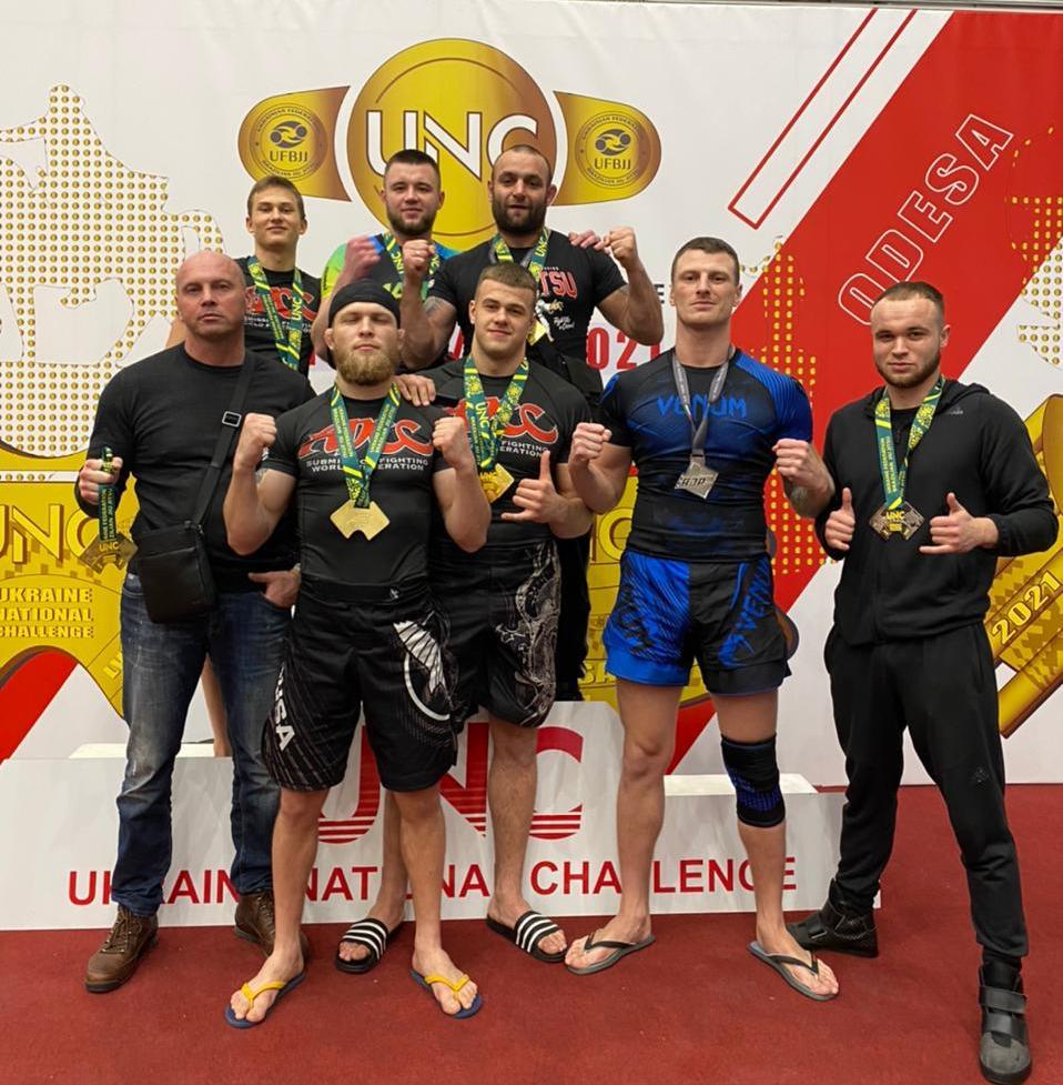 Спортсмени з Ужгорода здобули 10 медалей на міжнародних і всеукраїнських змаганнях із джиу-джитсу (ФОТО)