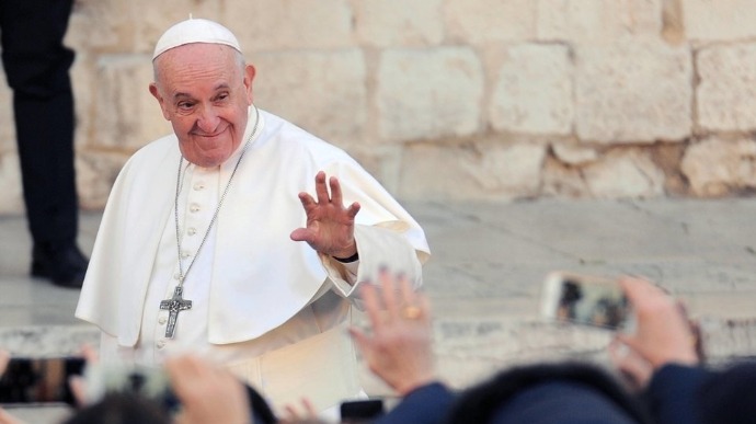 Ватикан заборонив своїм священникам благословляти одностатеві шлюби