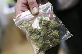 На Закарпатті сержант однієї з військових частин підозрюється у продажі марихуани співслужбовцям