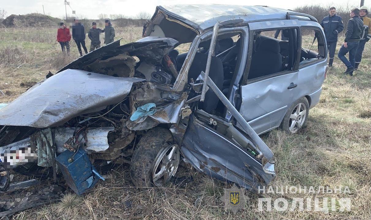 Поліція з‘ясовує обставини автопригоди з двома загиблими на Ужгородщині (ФОТО)
