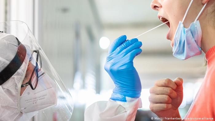 За минулу добу в Ужгороді виявлено 10 нових випадків коронавірусної інфекції, 1 людина померла