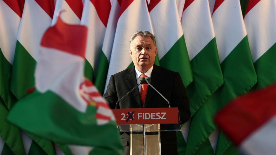 Від провокацій до популізму: чи є політичне майбутнє в угорської партії FIDESZ після виключення з більшості Європарламенту?