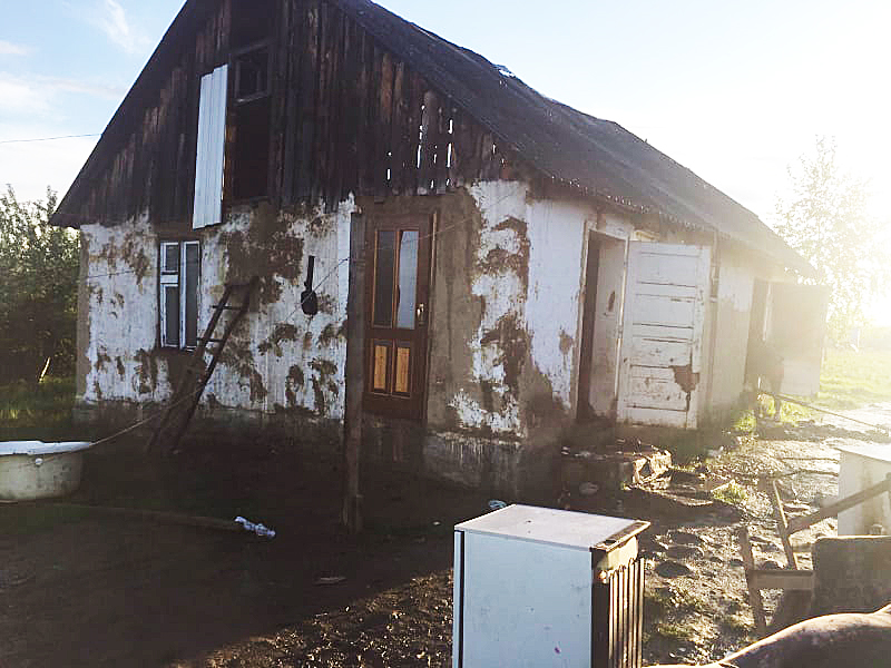У Білках на Хустщині врятували від знищення пожежею житловий будинок багатодітної родини (ФОТО)