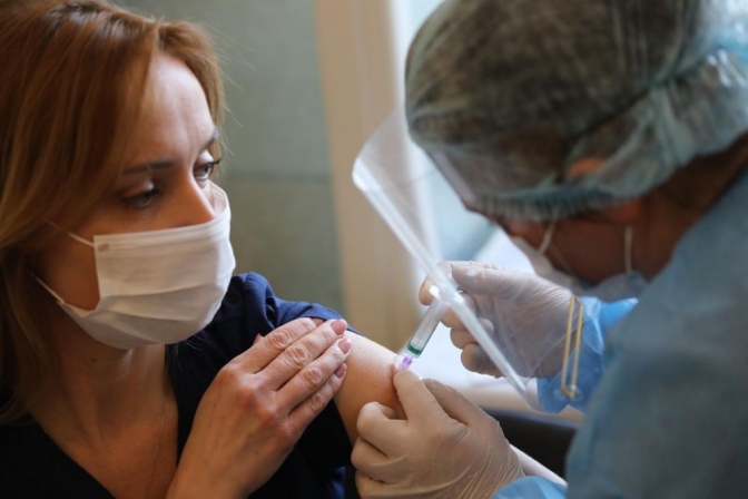 230 освітян на Закарпатті вакцинувалися від коронавірусу