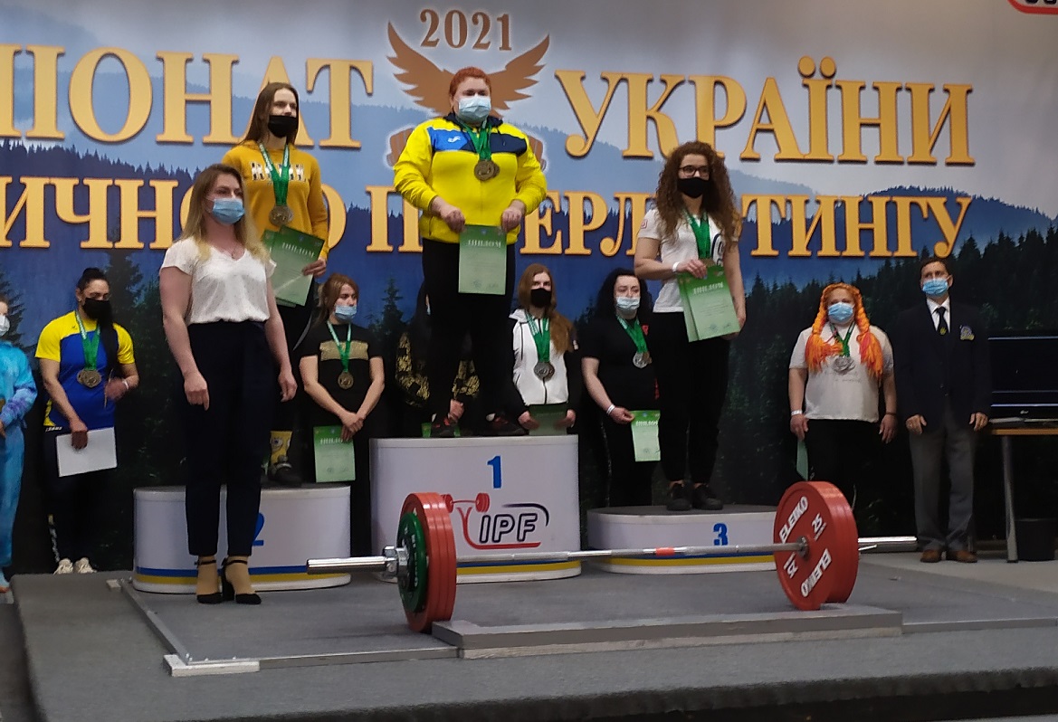 Закарпатські спортсмени здобули медалі на чемпіонатах України з пауерліфтингу (ФОТО)