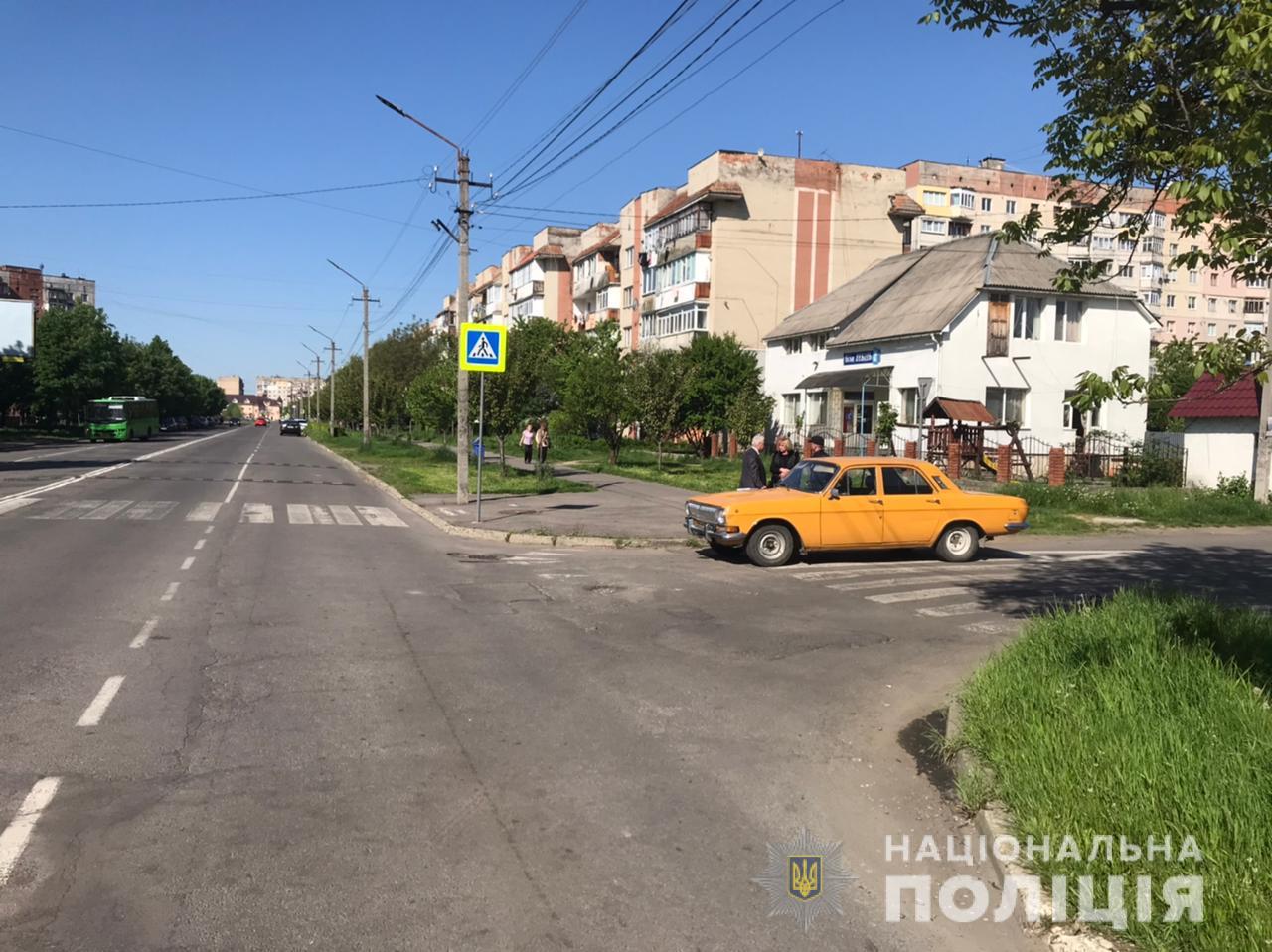 У Мукачеві водій ГАЗу наїхав на неповнолітню дівчину, що переходила дорогу по пішохідному переходу (ФОТО)